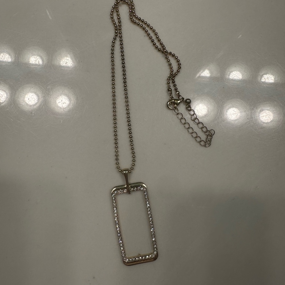 Gold Pendant Necklace